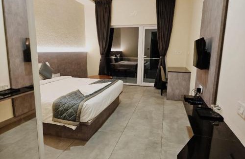 Tiptur Hotel | Family-Friendly Stay at SNS Regency with Great Guest Ratings