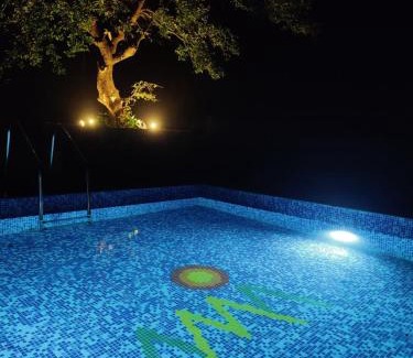 Matheran Hotel | Relax at S and S Resort Matheran: Pet-Friendly Oasis