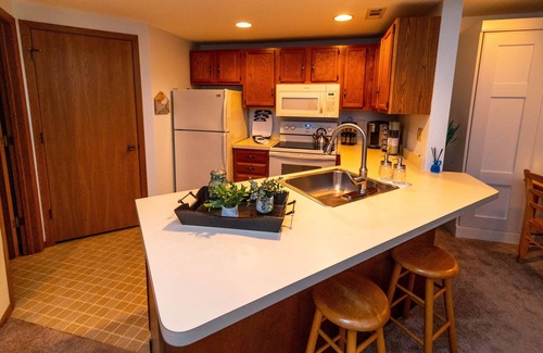 The Galena Territory House | Ideal Retreat with Private Pool, Steps from Golf & Trails