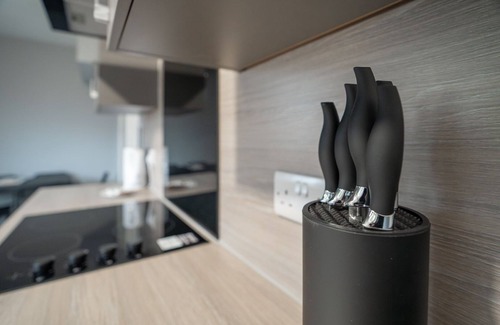 Grangemouth House | Cozy Modern Home in Grangemouth - Pet and Child Friendly