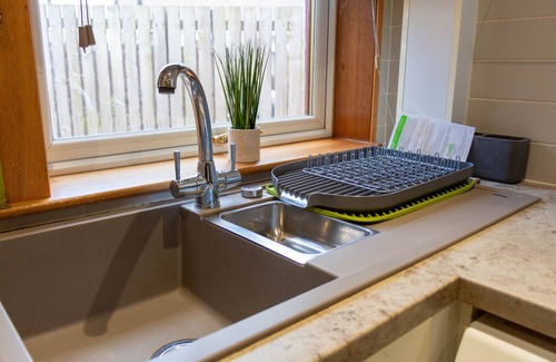 Grangemouth House | Cozy Modern Home in Grangemouth for the Whole Family