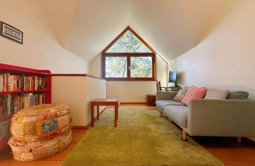 Lower Snug House | Snug Sanctuary - A gem in the forest 20 min to CBD