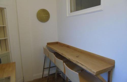Helensburgh Apartment | Cozy Tearlag Apartment - Child-Friendly & Highly Rated Stay