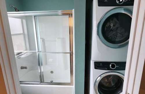 Truckland House | Family & Pet-Friendly Retreat Near the Beach - 10/10 Rating