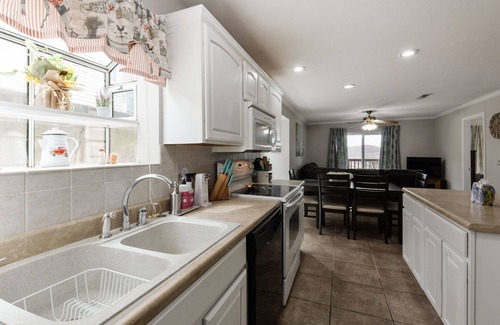 Indian Point Condo | Convenient Retreat by SDC: Walk to Lake, Pet Friendly