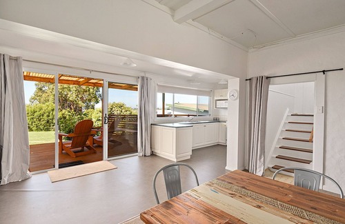 Greens Beach House | Beachside Retreat with Family-Friendly Amenities