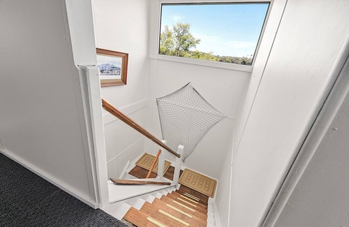 Greens Beach House | Beachside Retreat with Family-Friendly Amenities