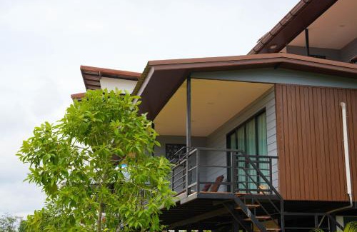 Ban Lo Ti Pa Resort | Comfortable So View Phuket Resort: Family-Friendly Amenities