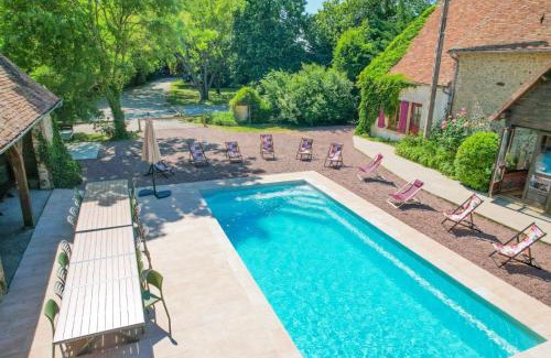 Vivoin Villa | Experience So Villa Gite: Family-Friendly Retreat with Pool