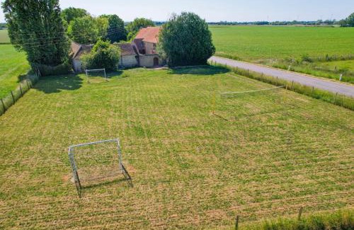 Vivoin Villa | Experience So Villa Gite: Family-Friendly Retreat with Pool
