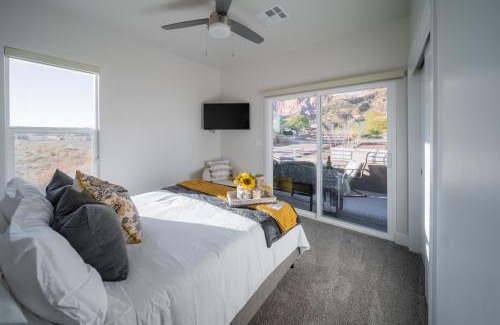 Hildale House | Painted Desert Retreat with Hot Tub & Family-Friendly Amenities
