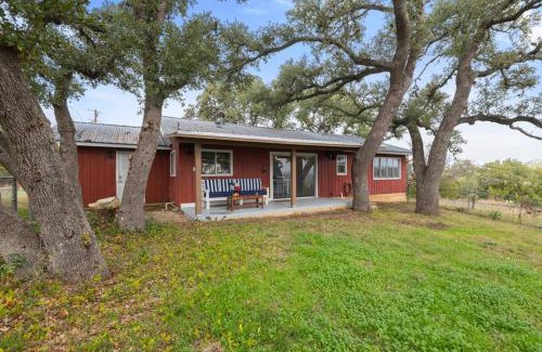 Oatmeal House | Experience Sunrise Views in the Hill Country River Valley