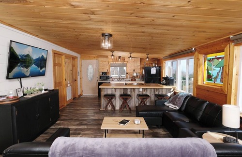 Sevierville Cabin | Angel Eyes View: Enjoy Free Attraction Tickets & Spa Access