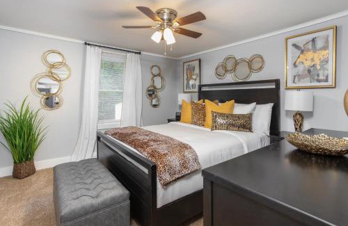 Mebane Apartment | Soaking tub w Washer and Dryer, WiFi
