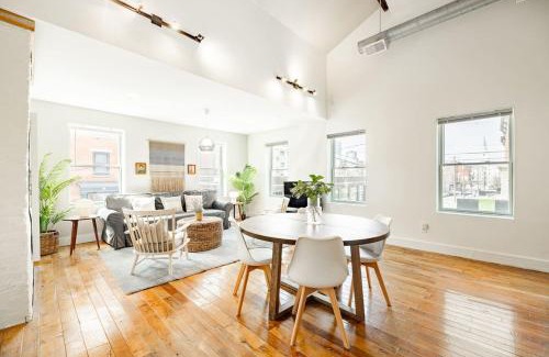 Pendleton Apartment | Inviting 2BR Parkside Loft Steps from All Attractions
