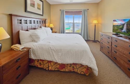 Snowshoe Apartment | Soaring Eagle 303 Next To Slopes Underground Parking Hot Tubs Locker