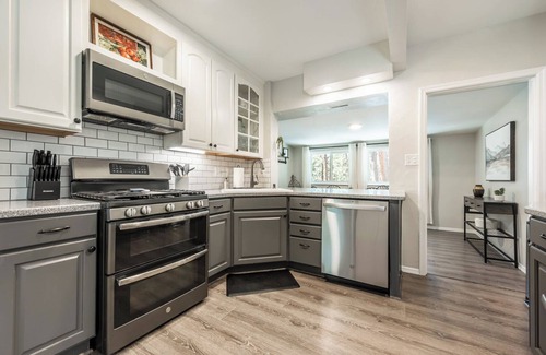 Colorado Springs Cottage | Newly Remodeled Soaring Pines Rancher with Scenic Views