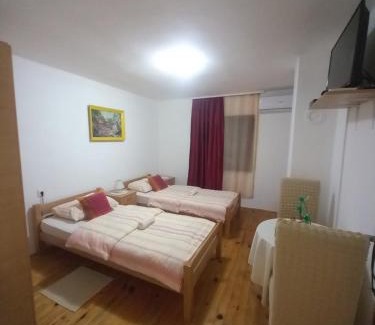 Teslic House | Family-Friendly Retreat at Soba Dujaković - 8.2/10 Rated
