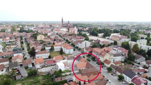 Dakovo House | Experience Sobe Đakovački vezovi: Family-Friendly Stay