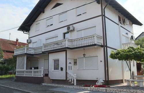 Modrica House | Top-Rated Sobe-Apartmani Modriča with Family-Friendly Amenities