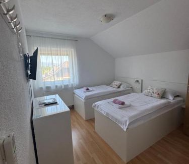 Lovinac House | Pet-Friendly Retreat at Sobe Matovinović - Rated 9/10