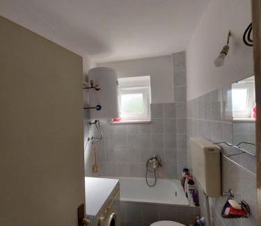 Bileca Apartment | Budget-Friendly Sobe Zimmer Rooms – Rated 9/10, Child Friendly