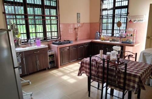 Peringat House | Family-Friendly Sobey Laris Homestay in Peringat