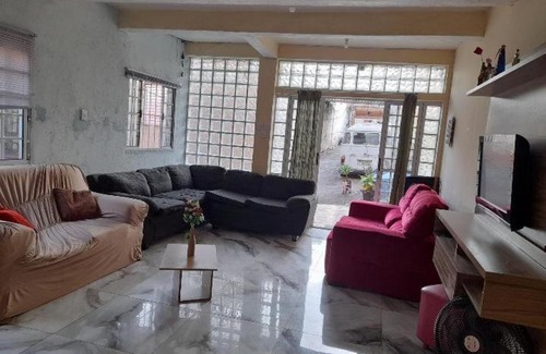 Zona Norte House | Cozy 3-Bedroom Retreat: Family-Friendly Accommodation