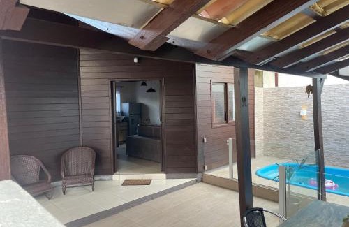 Santinho House | Relaxing Retreat with Pool at Sobrado com Piscina no Santinho