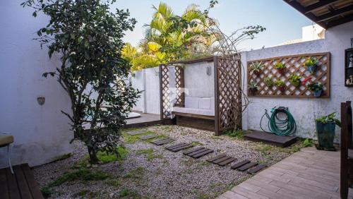 Cachoeira do Bom Jesus House | Sobrado em condomínio Florianópolis