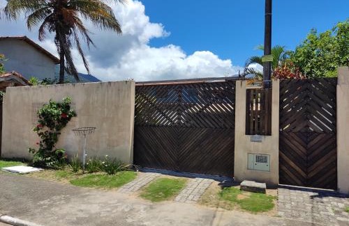 Canto do Mar House | Top-Rated Sobrado em São Sebastião: Pet-Friendly Retreat