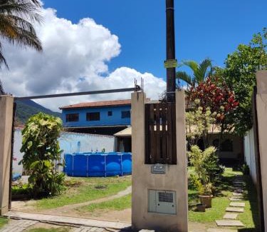 Canto do Mar House | Top-Rated Sobrado em São Sebastião: Pet-Friendly Retreat