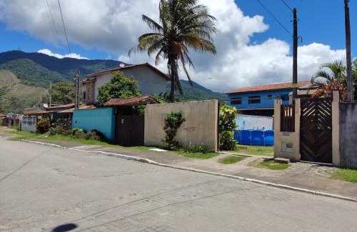 Canto do Mar House | Top-Rated Sobrado em São Sebastião: Pet-Friendly Retreat