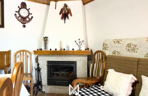 Montalegre House | Oceanfront Bliss at MyStay - Sobrado Fonseca