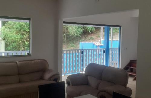 Pontal da Cruz House | Family-Ready Retreat for 10 at Beach - Pet & Child Friendly