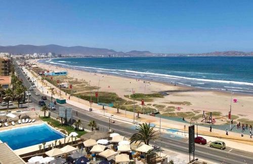 La Serena Apartment | Oceanfront Retreat: Breathtaking Views & Top Amenities
