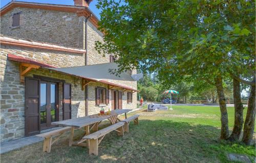 Apecchio House | Discover Il Verde: Pet-Friendly Retreat with Pool Access