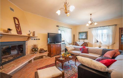 Apecchio House | Discover Il Verde: Pet-Friendly Retreat with Pool Access