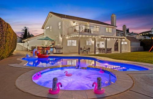 Mira Costa House | SoCal Gem Pool, Spa, Games, and Scenic Views