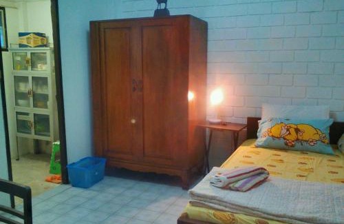Ratchadaphisek House | Explore Social Style Culture: 8.5/10 Rated Hotel Experience
