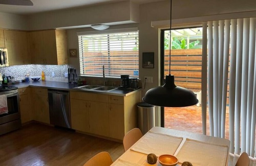 East Congress Condo | Discover SOCO Condo in Tranquil East Congress Area