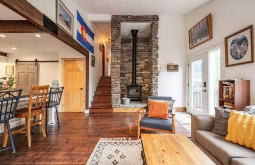 Idaho Springs House | Pet-Friendly SodaCreek Look-out Near Hotsprings & I70
