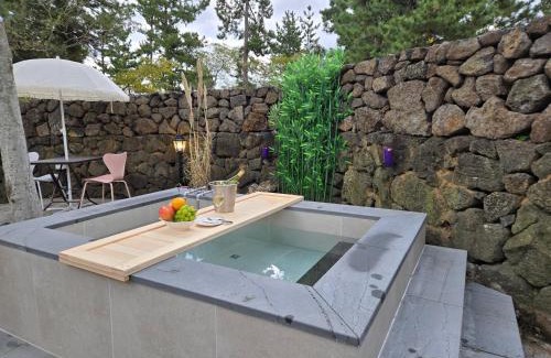 Hallim House | Experience Sodamhyang Pension: Top-Rated Family Getaway
