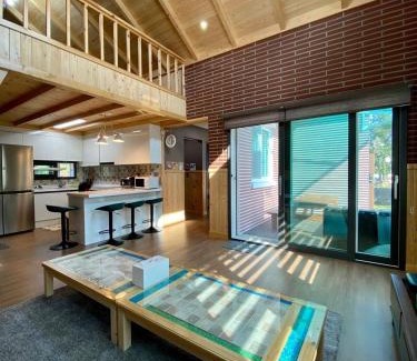 Hallim House | Experience Sodamhyang Pension: Top-Rated Family Getaway