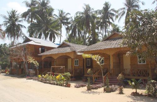 Ngwe Saung Hotel | Beachfront Bliss at Soe Ko Ko Beach House & Restaurant