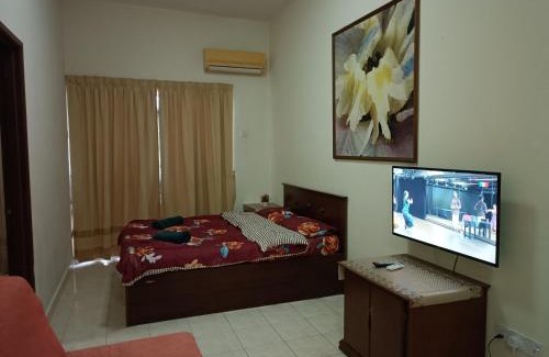 Taiping Apartment | Discover Family-Friendly Sofea Inn Bukit Merah with Pool