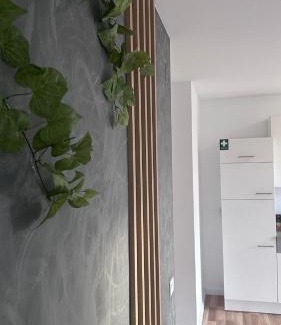 Oradea Apartment | Budget-Friendly Sofi Holiday: Pet & Child-Friendly Retreat