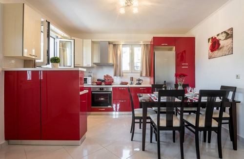 Razata Apartment | Discover Sofia's Apartments with Ocean Views in Argostoli