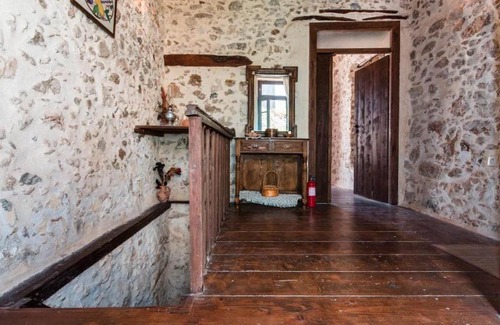 Old Town Rethymnon House | Discover Sofia's House: Family-Friendly 4-Star Retreat