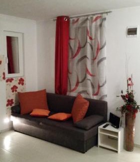 Bad Goisern Apartment | Inviting Sofias Apartment: Child-Friendly & Guest Rated 9.2
